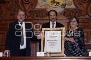 BUAP . HOMENAJE PÓSTUMO JAIME KRAVZOV