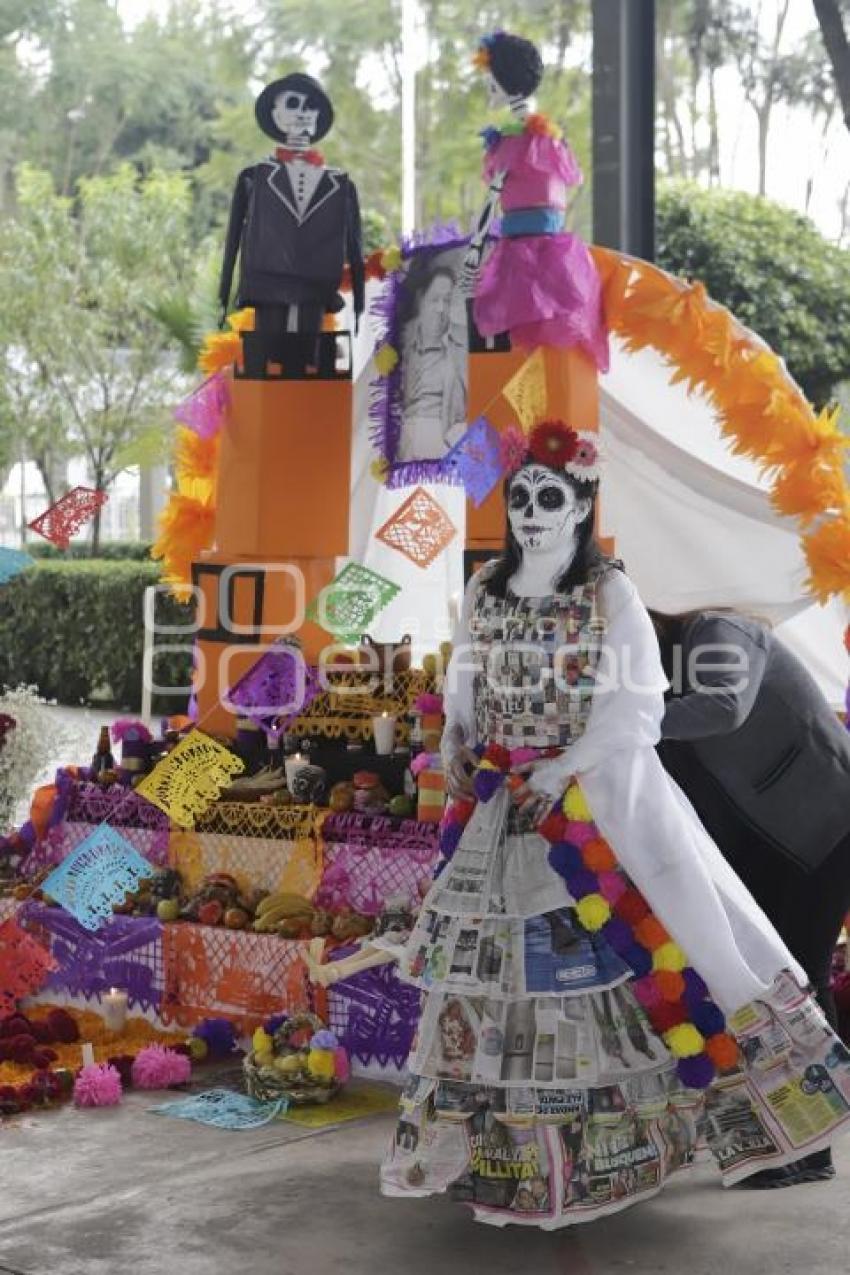 CONCURSO DE OFRENDAS . RECICLAJE