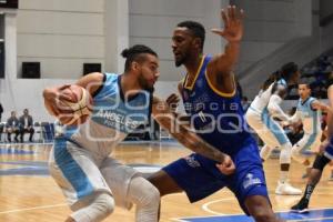 BALONCESTO . ÁNGELES VS SANTOS