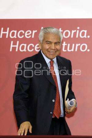 RICARDO VELÁZQUEZ