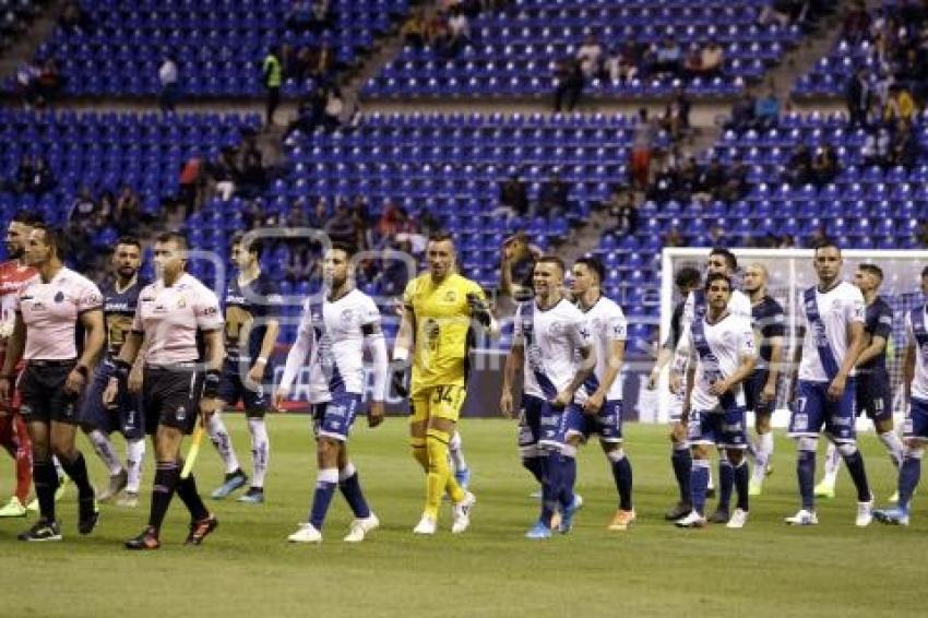 FÚTBOL . CLUB PUEBLA VS PUMAS