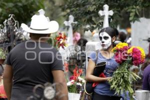 PANTEÓN . DÍA DE MUERTOS