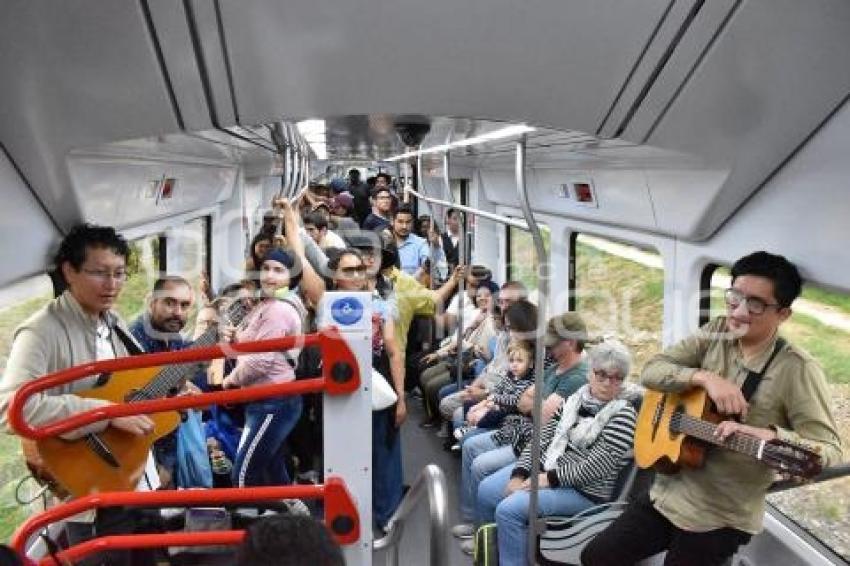 DÚO STACCATOS . TREN TURÍSTICO