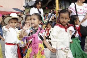 ACATLÁN . DESFILE DE LA REVOLUCIÓN