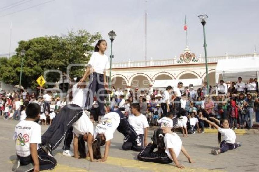 ACATLÁN . DESFILE DE LA REVOLUCIÓN