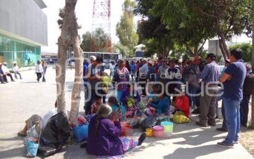 TEHUACÁN . PLANTÓN CASA DE JUSTICIA