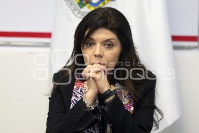 ADMINISTRACIÓN . ROSA URTUZÚASTEGUI