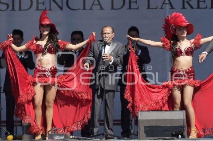 PRESIDENCIA . FESTEJO ZÓCALO