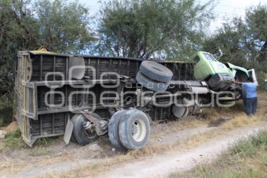 TEHUACÁN . VOLCADURA