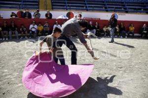 TOROS . CONVIVENCIA MATADORES