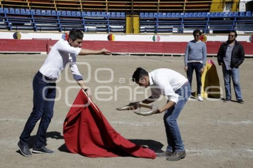 TOROS . CONVIVENCIA MATADORES