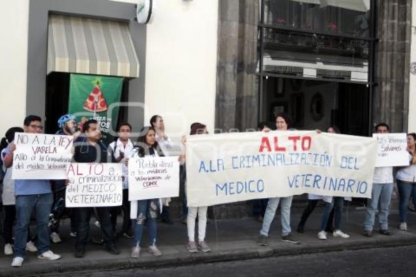 MANIFESTACIÓN VETERINARIOS