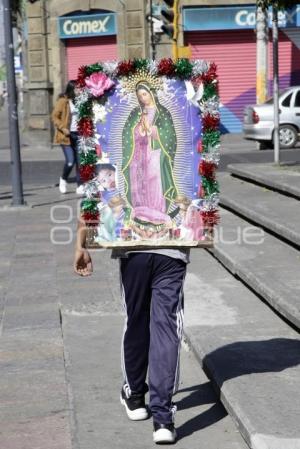 PEREGRINOS  A LA BASILICA