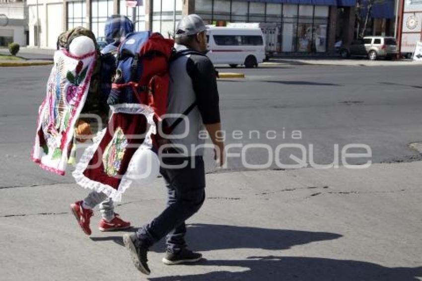 PEREGRINOS  A LA BASILICA