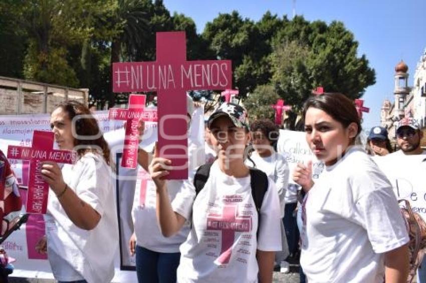 MANIFESTACIÓN FEMINICIDIOS