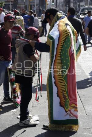 PEREGRINOS  A LA BASILICA