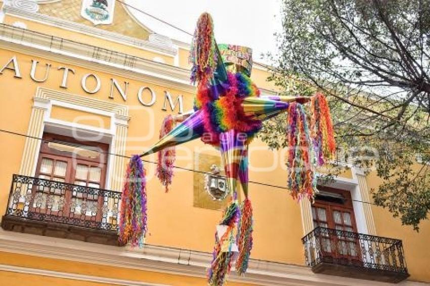 CALLE DE LAS PIÑATAS