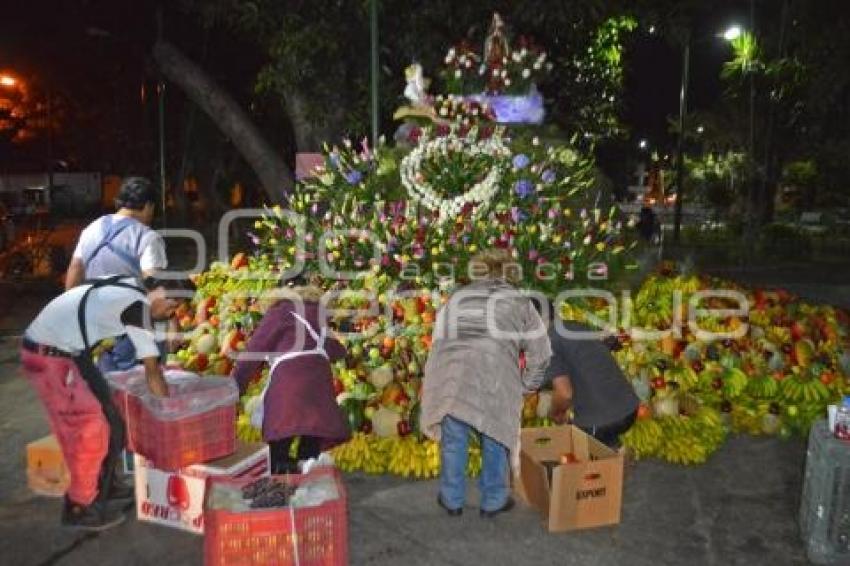 ATLIXCO . OFRENDA GUADALUPANA