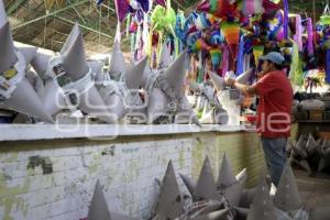 ELABORACIÓN DE PIÑATAS