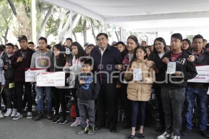 ENTREGA PASAPORTES NIÑOS BINACIONALES