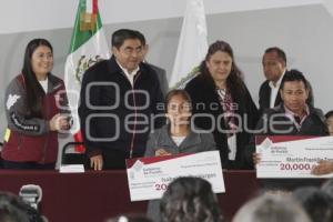 ENTREGA PASAPORTES NIÑOS BINACIONALES