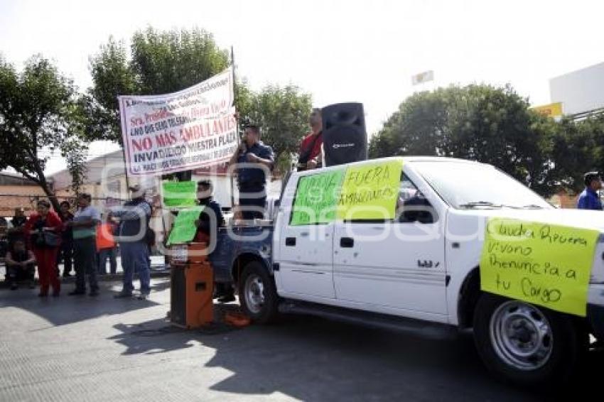 MANIFESTACIÓN . PLAZA LOS GALLOS