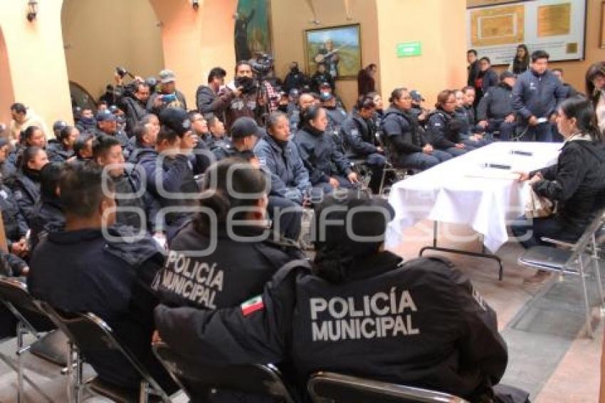 TEHUACÁN . PROTESTA POLICÍAS MUNICIPALES