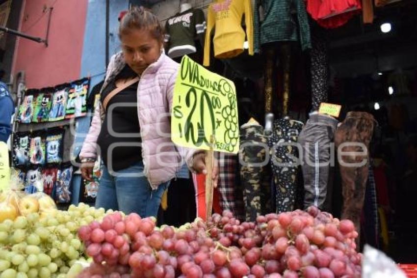 UVAS . AÑO NUEVO