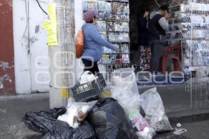 AÑO NUEVO . BASURA