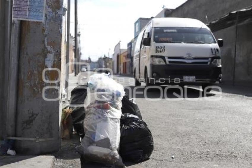 AÑO NUEVO . BASURA