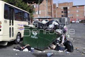 AÑO NUEVO . BASURA