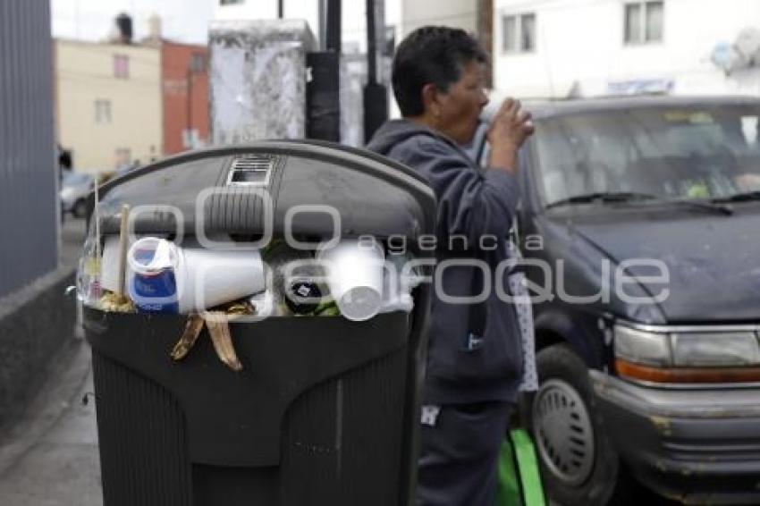 AÑO NUEVO . BASURA