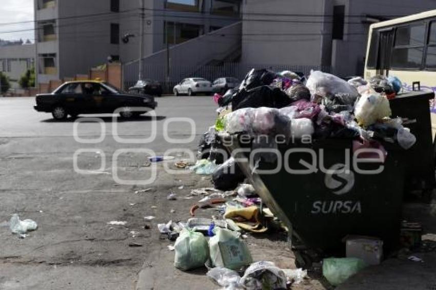 AÑO NUEVO . BASURA