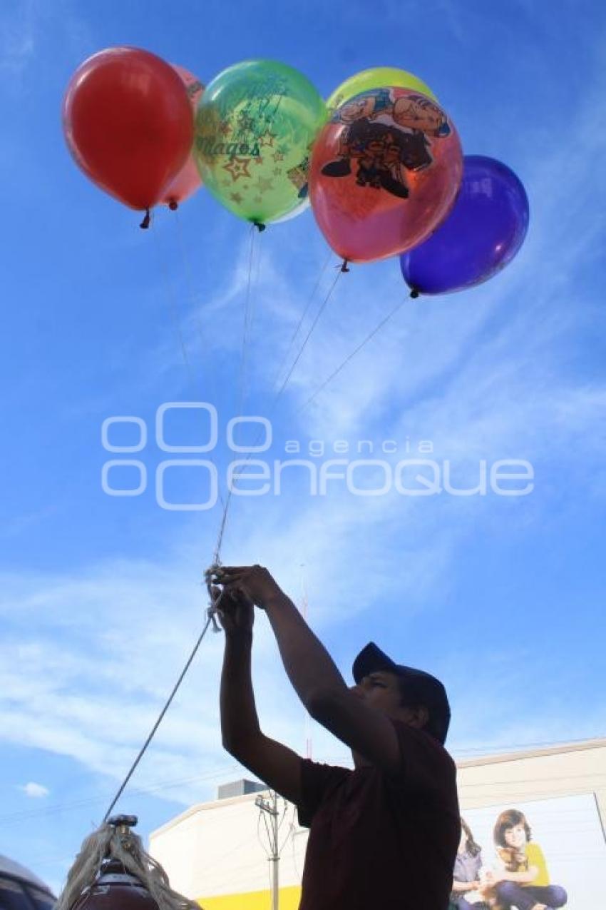 GLOBOS BIODEGRADABLES . REYES MAGOS