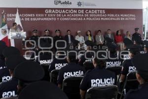 GRADUACIÓN Y EQUIPAMIENTO POLICÍA MUNICIPAL