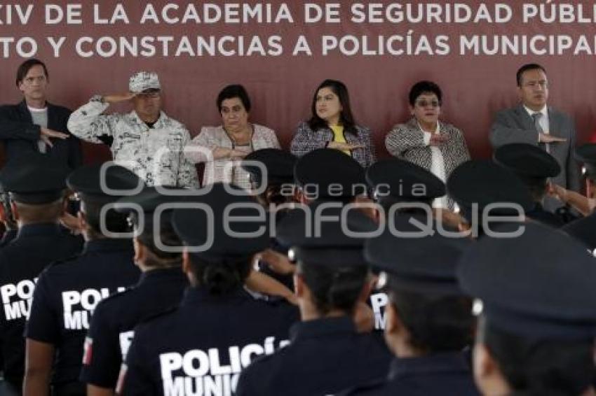 GRADUACIÓN Y EQUIPAMIENTO POLICÍA MUNICIPAL