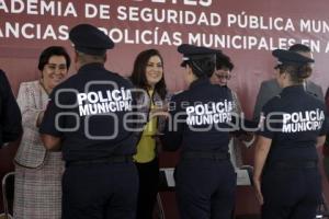 GRADUACIÓN Y EQUIPAMIENTO POLICÍA MUNICIPAL