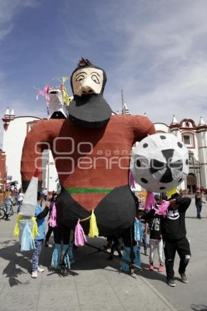 DESFILE DE TORITOS