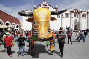 DESFILE DE TORITOS