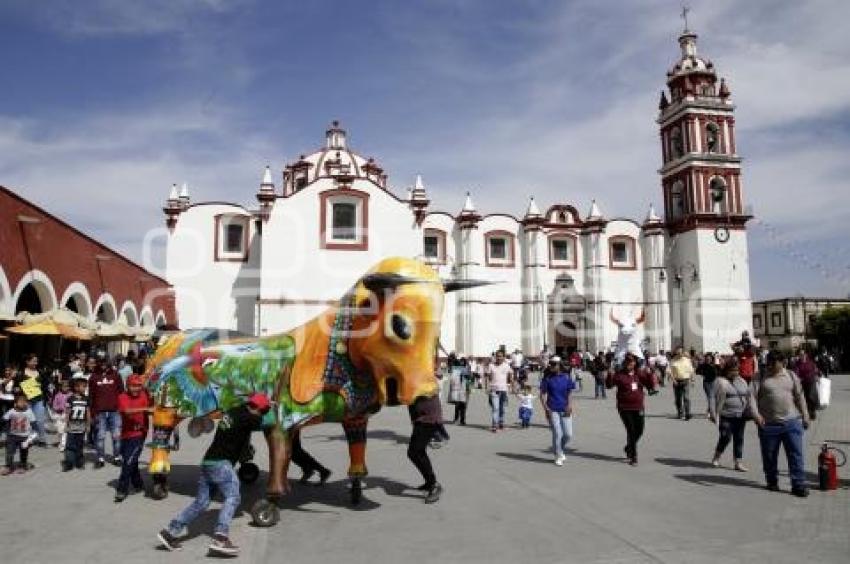 DESFILE DE TORITOS