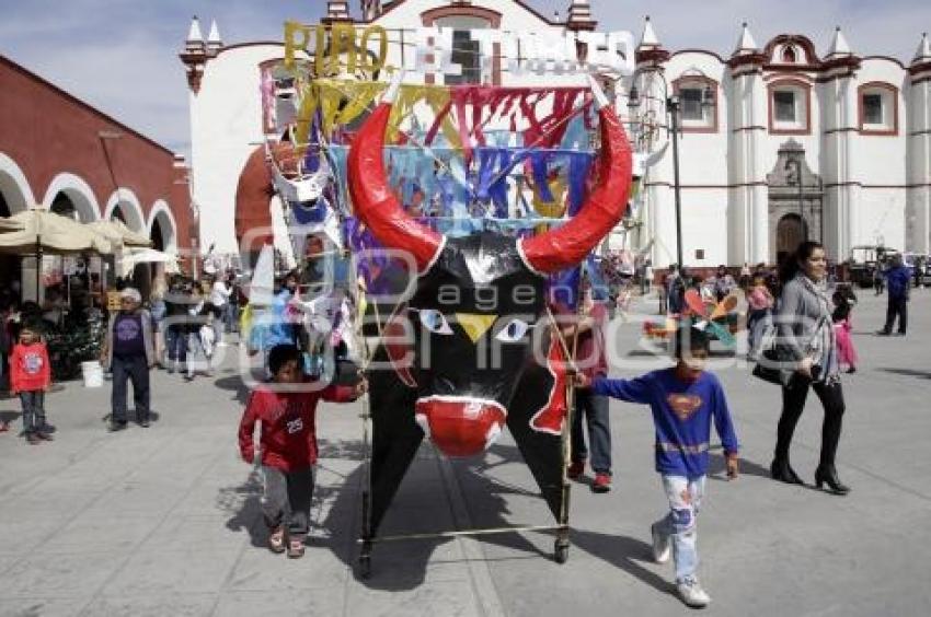 DESFILE DE TORITOS