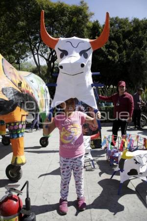 DESFILE DE TORITOS