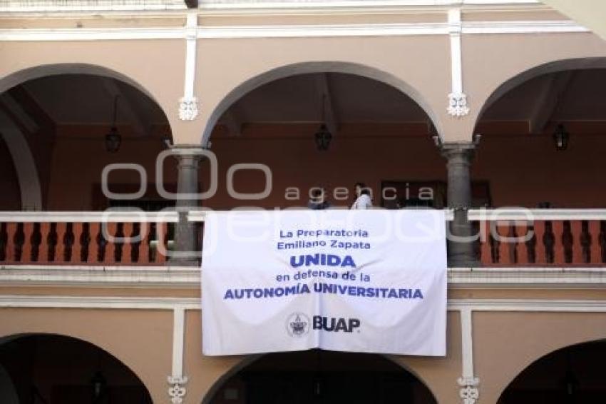 PREPARATORIA ZAPATA . AUTONOMÍA BUAP