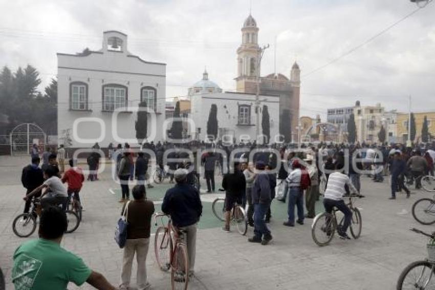 AMOZOC . PROTESTA POBLADORES