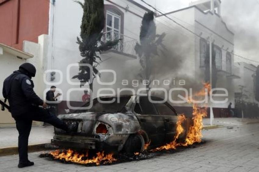 AMOZOC . PROTESTA POBLADORES