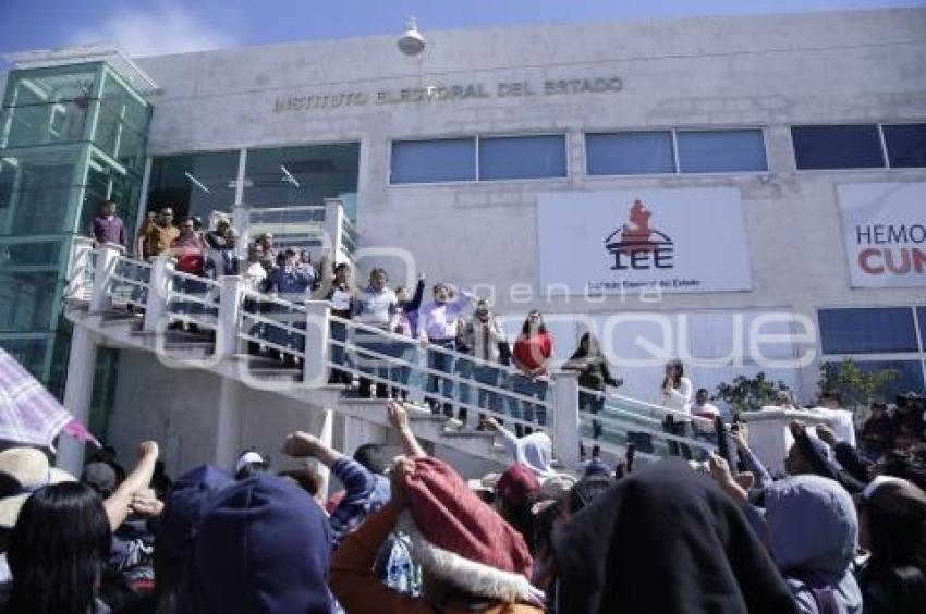 IEE . MANIFESTACIÓN ANTORCHA CAMPESINA