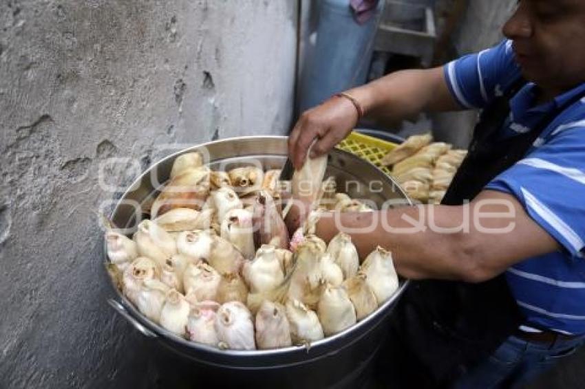 ELABORACIÓN DE TAMALES