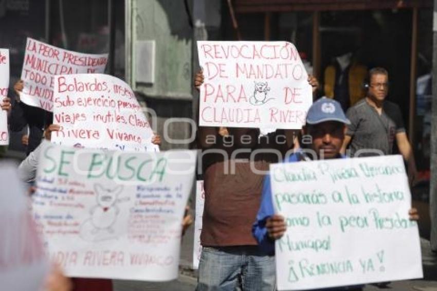 MANIFESTACIÓN CONTRA ALCALDESA