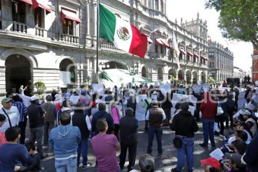 MANIFESTACIÓN CONTRA ALCALDESA