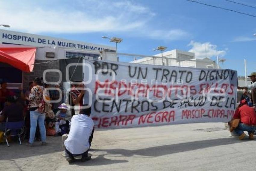 TEHUACÁN . MANIFESTACIÓN HOSPITAL